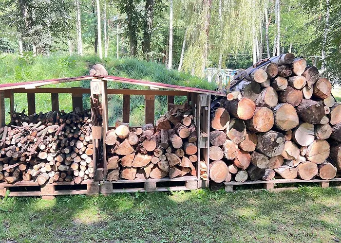 Luxusní stan Camp Fish, Parcele Kempingowe Z Wlasnym Namiotem, Przyczepa Lub Kamperem Rybnik (Silesia)